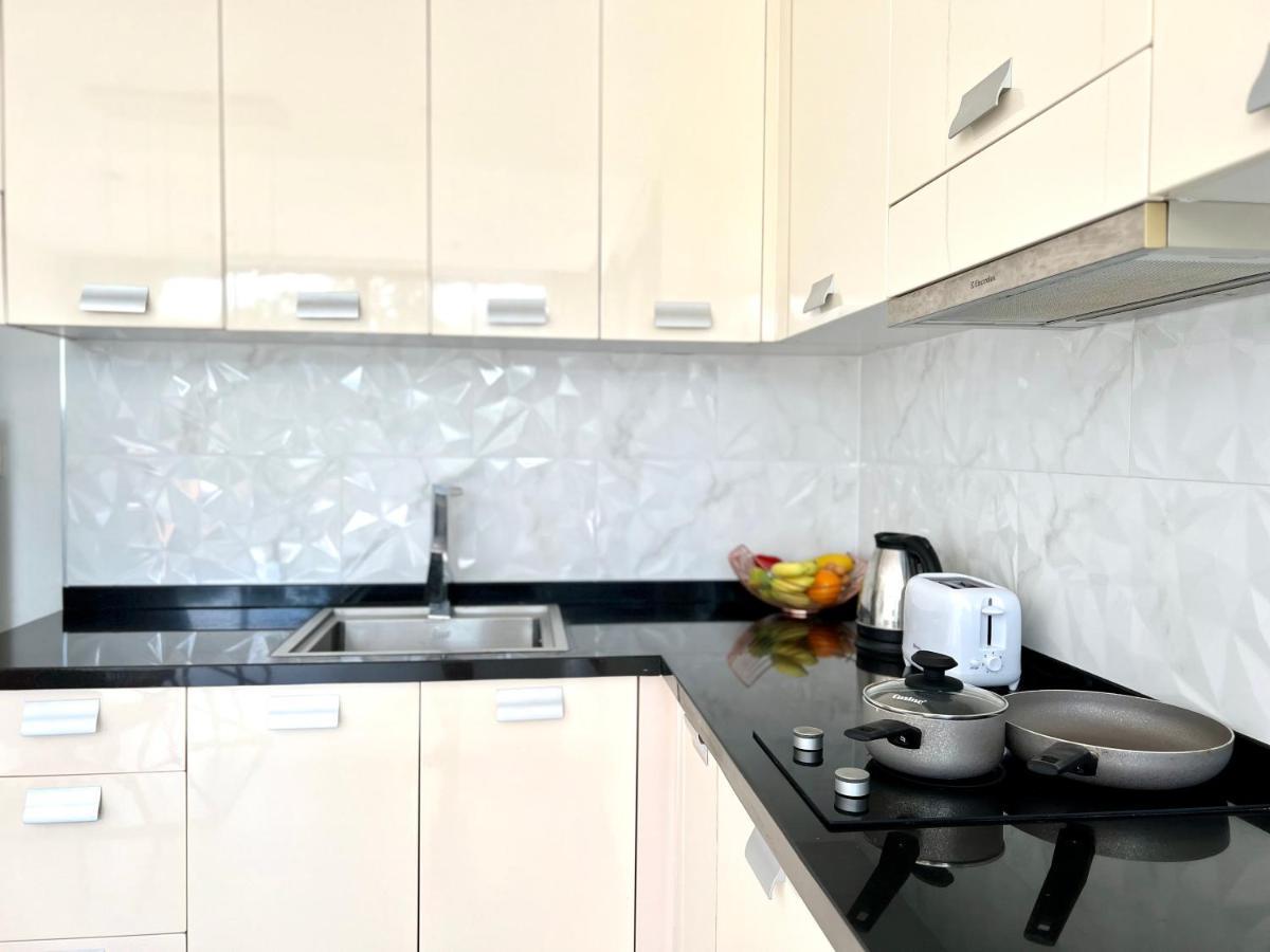 Icon Park Phuket Condo ภายนอก รูปภาพ