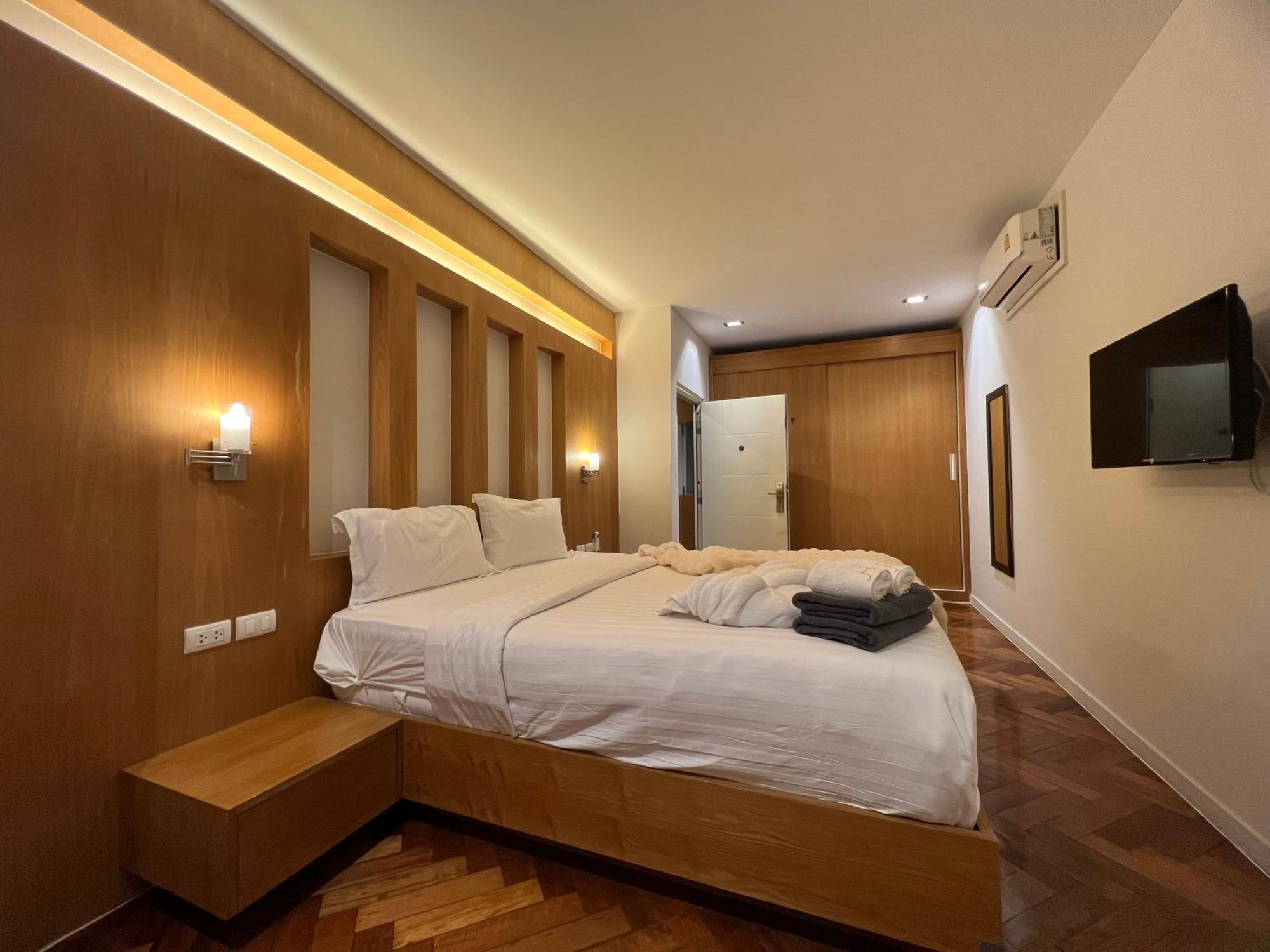 Icon Park Phuket Condo ภายนอก รูปภาพ